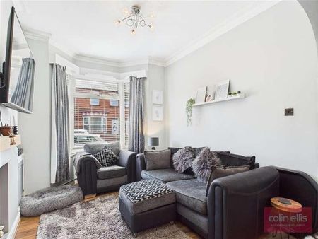 Milton Avenue, Scarborough, YO12 - Photo 2