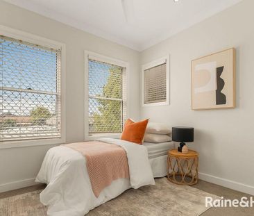 Large Functional Townhouse - Photo 5