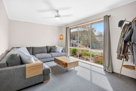 Family Home Filled With Natural Light! - Photo 3