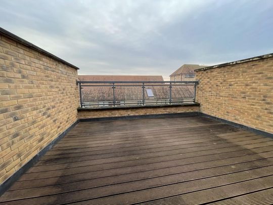 4 bedroom townhouse to rent - Photo 1