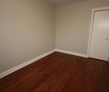 For Lease - 3524 Birchmeadow Crescent, Mississauga, Ontario - Photo 2