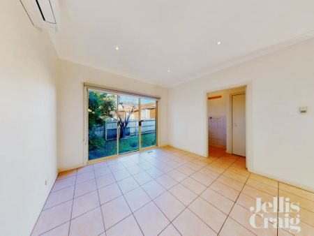 2 Bed, 1 Bath - Photo 5