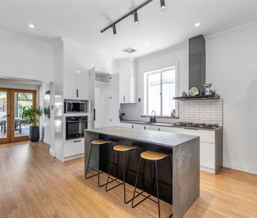 Find space: where family living meets outdoor entertaining - Photo 4