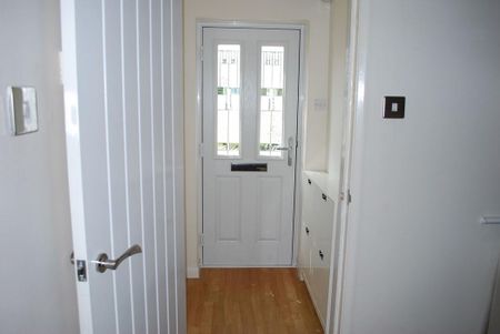 2 bed terraced house to rent in NE31 - Photo 2