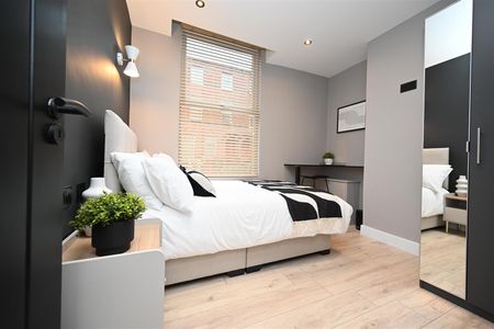 Room 1 31 Wellesley Avenue, Belfast, BT9 6DG - Photo 4