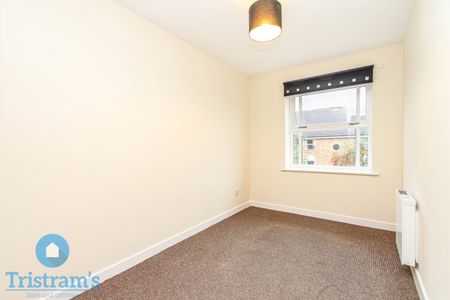 2 bed Flat for Rent - Photo 2