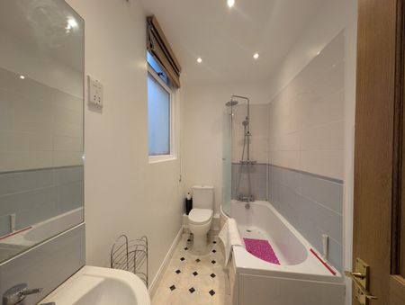 1 Bed Flat, Beckwith Road, SE24 - Photo 5