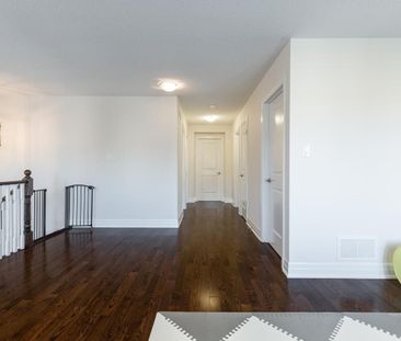 For Lease - 8 Bannister Crescent Unit# Upper, Brampton, Ontario - Photo 3