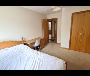 3 Bed Flat, Old Aberdeen, AB24 - Photo 3