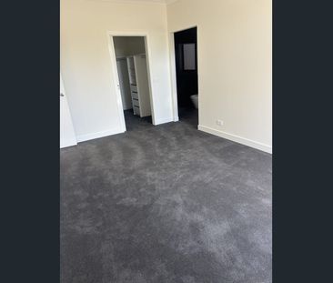 Brand New 5-Bedroom Family Home – Spacious & Modern Living - Photo 2