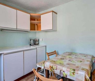 Rye Close, Guildford, GU2 - Photo 6