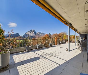 Helle, moderne 4.5-Zimmer-Wohnung mit einzigartiger Terrasse und Pa... - Foto 1