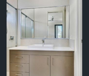 25 Sovereign Place, Boondall, Qld 4034 - Photo 5