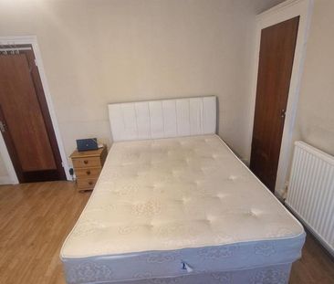 Property to rent - Photo 3