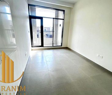 PRIME LOCATION | CLOSE TO BEACH | SPACIOUS LAYOUT - Photo 4