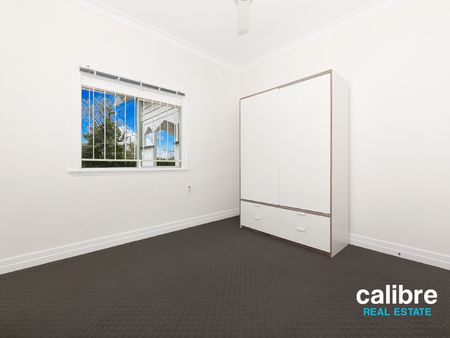 61 Hockings Street, Clayfield, QLD, 4011 - Photo 3