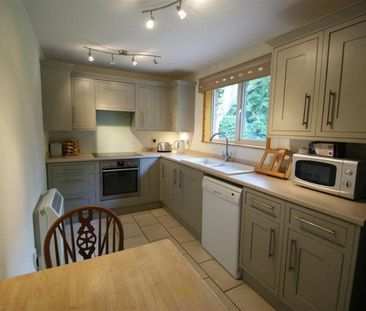 Detached house to rent on - Photo 2