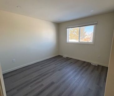 For Lease - 1075 Ontario Road Unit# C, Welland, Ontario - Photo 6