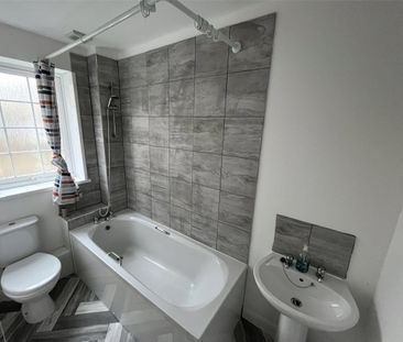 Carrholme Court, King Cross, Halifax, HX1 - Photo 3