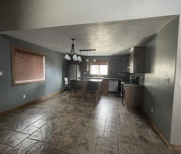 500-509 - GEO House - 4624 47th Avenue NE (CH) - B - Photo 1
