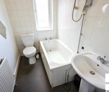 3 Bedroom House - Terraced To Let - Photo 5