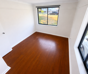 Fully Renovated 4-Bedroom Home in Quiet Ashcroft Street - Photo 5