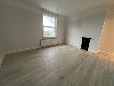 2 bedroom end of terrace house to rent - Photo 3