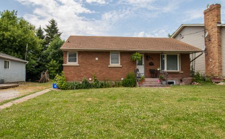 121 Mackan St, Thorold - All Inclusive 2 Bed Lower Unit - Photo 4