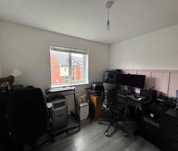 3 bedroom semi-detached house to rent - Photo 4