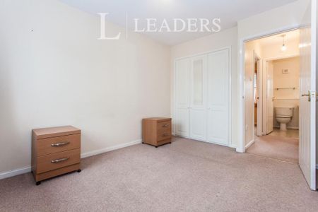 2 bedroom semi-detached house to rent - Photo 2