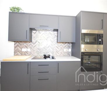 1 bedroom in a house share to rent - Photo 2
