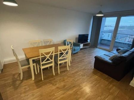 2 Bedroom Flat To Let - Photo 3