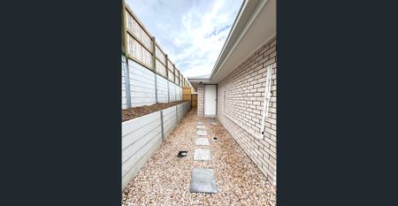 Brand New 4-Bedroom Home in Bethania for Rent - Photo 5