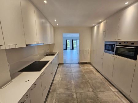 Mooi duplex appartement met 2 slaapkamers te Mortsel - Photo 4