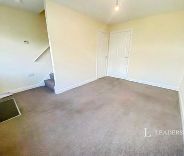 2 bedroom semi-detached house to rent - Photo 2