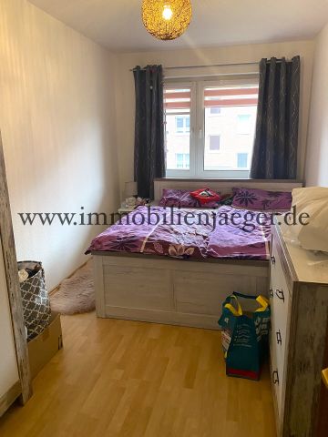 In Fußnähe zum EKZ Herold-Center - Großzügige Wohnung mit Balkon - EBK - Bad mit Dusche und Wanne - Photo 2