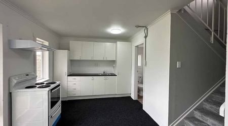 Lovely house in Favona - Photo 2