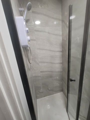 Studio Flat, Mitcham Lane, SW16 - Photo 2