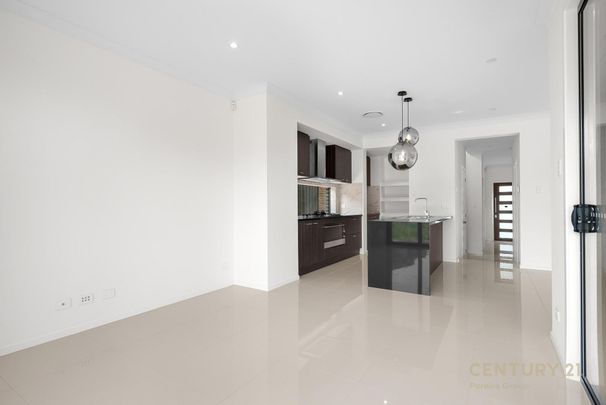 Stunning Metricon Home - Photo 1