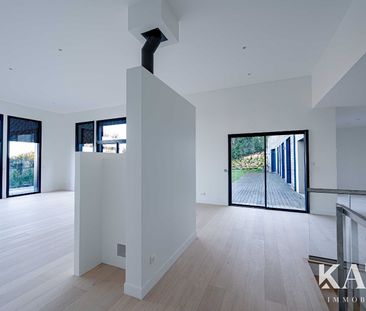 Location Maison 7 pièces 266m² - Photo 2