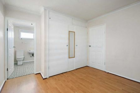 Well-Presented One-Bedroom Apartment - Photo 3