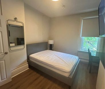 25 Russell - Photo 4