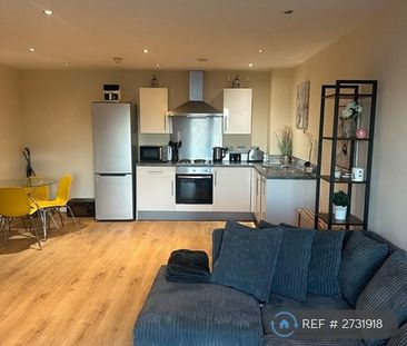 2 bedroom flat to rent - Photo 3