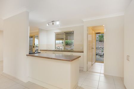 159 Dugandan Street, Nerang QLD 4211 - House For Rent - $820 | Domain - Photo 5