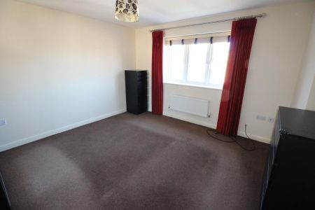 4 bedroom detached house to rent - Photo 4