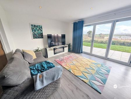 3 bedroom detached house to rent - Photo 2