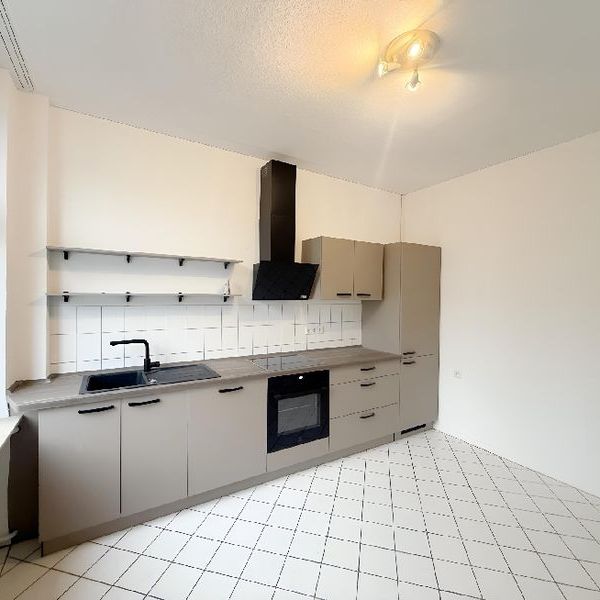 KREFELD-STADTMITTE: SCHÖNE 3-ZIMMER WOHNUNG ZU MIETEN! - Photo 1