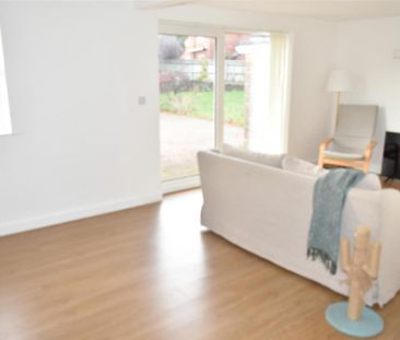 4 bedroom detached house to rent - Photo 4