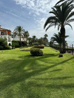 Luxury Flat for rent in Estepona, Spain - Photo 1