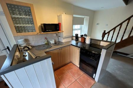 1 bedroom end of terrace house to rent - Photo 2